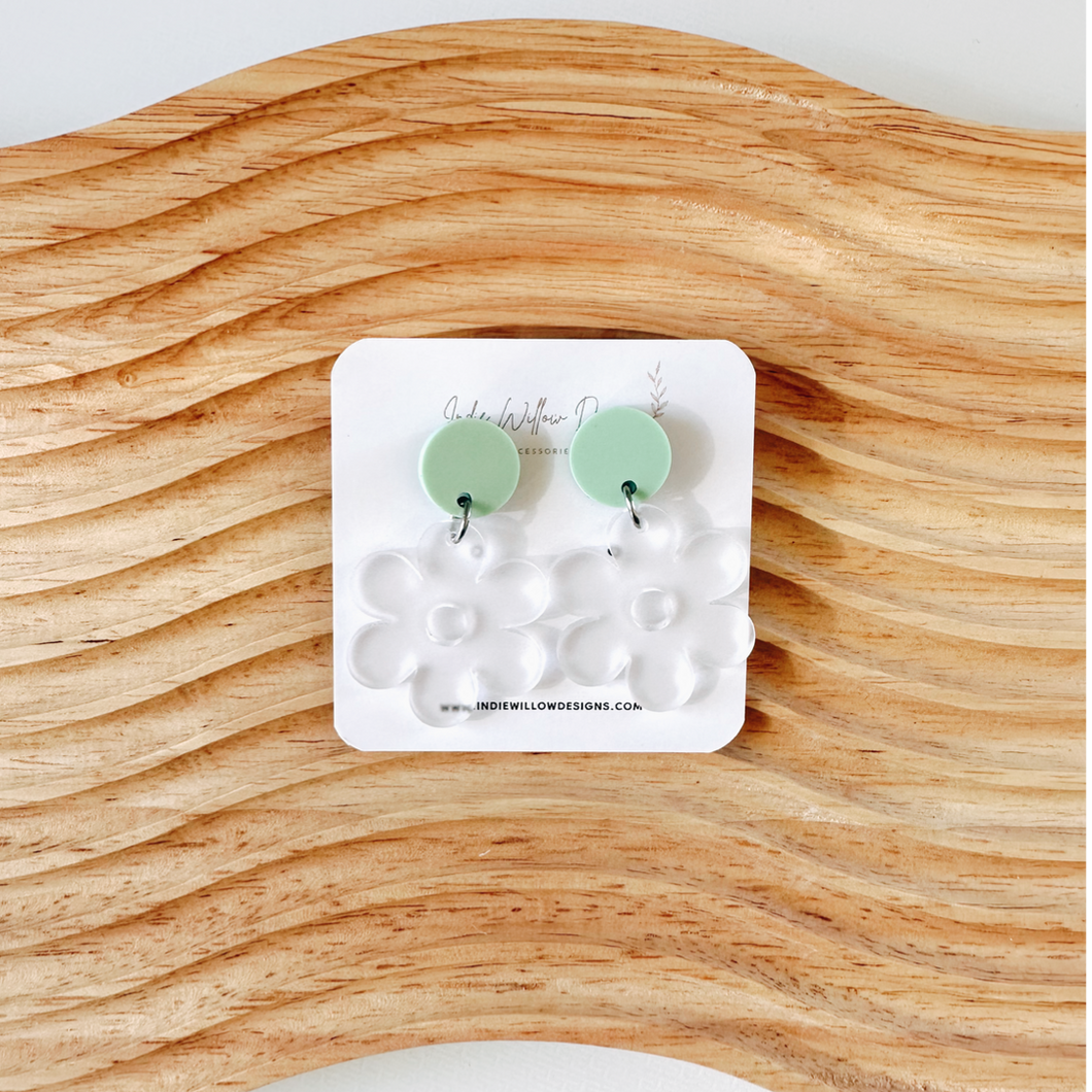 Frosted/Green Daisy Earrings