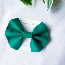 Load image into Gallery viewer, Plain Green Hair Bow Clip
