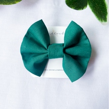 Load image into Gallery viewer, Plain Emerald Hair Bow Clip
