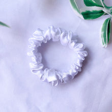 Load image into Gallery viewer, White Petite Scrunchie
